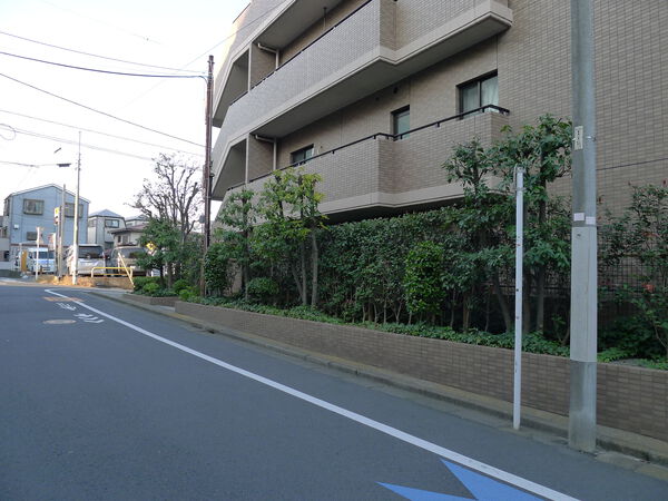 ローズウッド雪谷