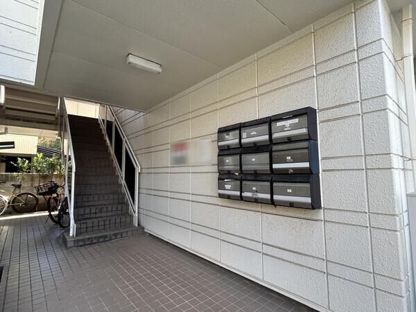 【メゾン五本木】宅配ボックス 【メゾン五本木】宅配ボックス