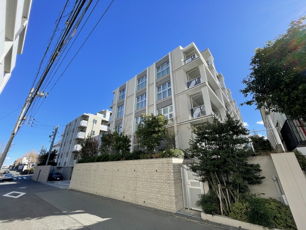 【ライオンズ宮前平マスターヒルズ】外観