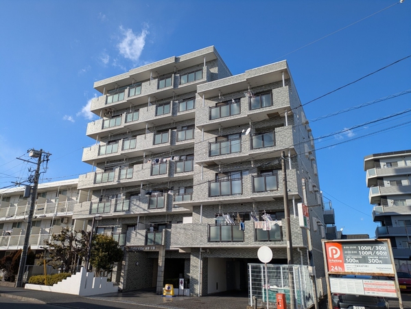 【ベルヴィル湘南平塚】外観