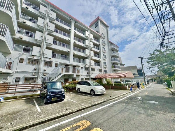 【鵠沼ニューマンション】外観