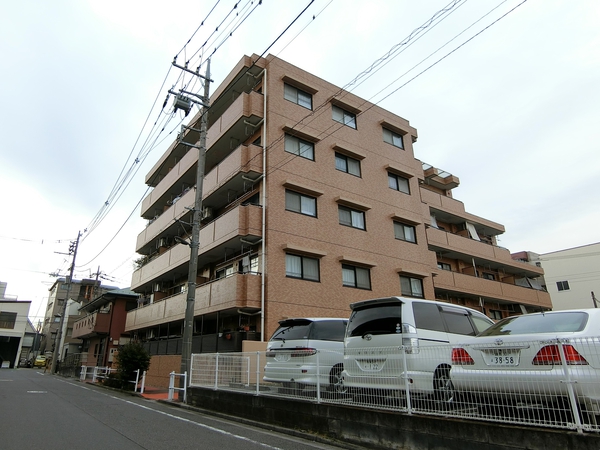 【ライオンズマンション新高島平】外観