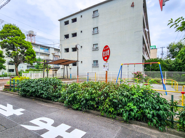世田谷区立梅丘北公園まで約450m(徒歩6分)
