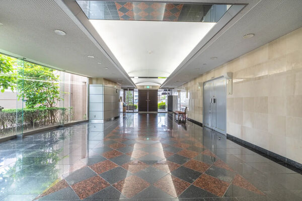 【朝日プラザ倉敷エグゼ14】エントランスホール 【朝日プラザ倉敷エグゼ14】エントランスホール