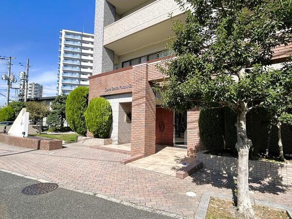 【クレアセトル府中】＜エントランスアプローチ＞