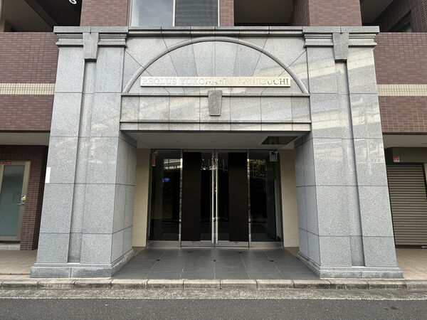 【レグラス横浜西口】エントランス