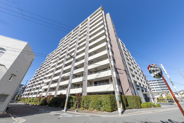 【ステイツグラン吹田垂水町】外観