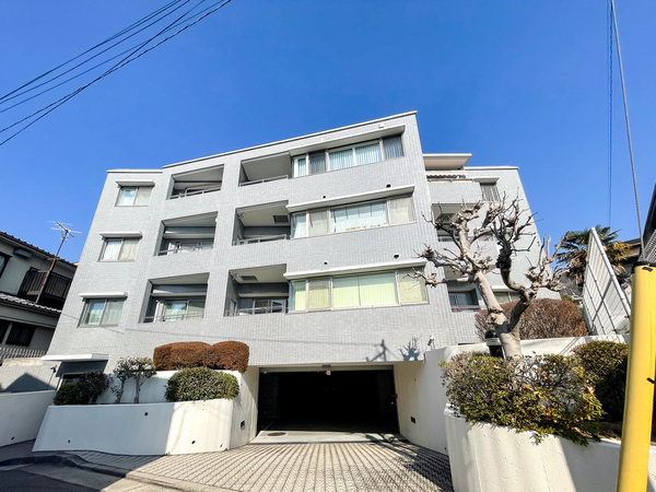 【ロイヤルスパークル岡本】外観