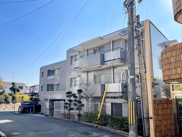 【ロイヤルスパークル岡本】外観