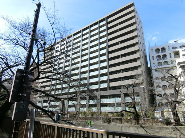【イニシア板橋桜レジデンス】外観