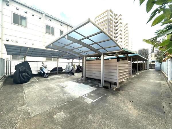 (駐輪場) (駐輪場)