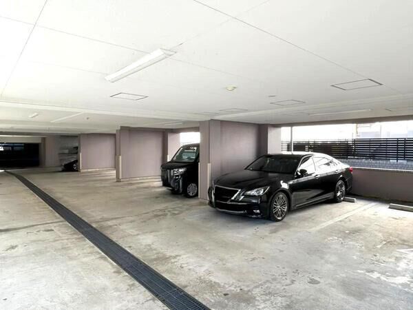 【レックスハイツ東照宮】共用部分(駐車場) 【レックスハイツ東照宮】共用部分(駐車場)