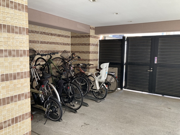 【フィールE北新宿】自転車置場