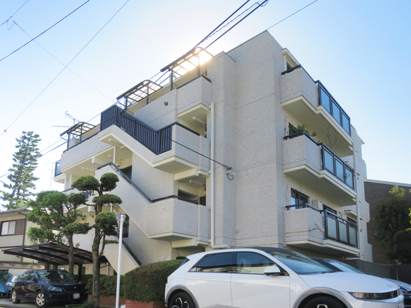 【ドム自由ヶ丘】外観