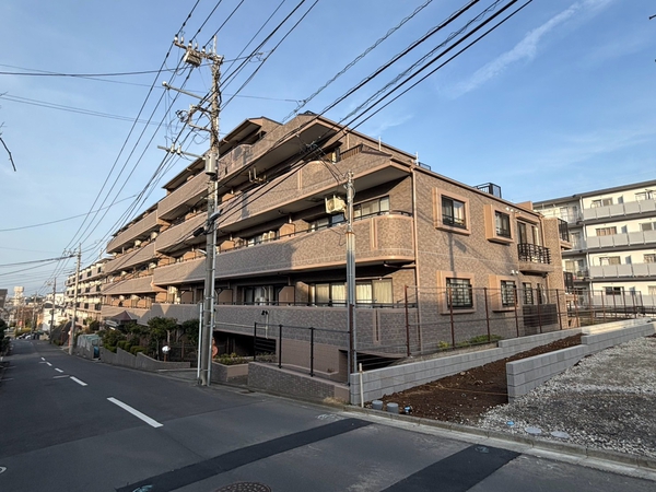 【ライオンズヒルズ宮前平】外観