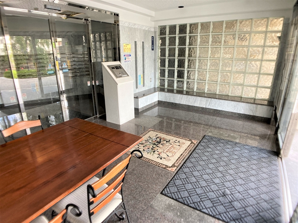 【トゥービーワン東照の丘マンション】エントランス 【トゥービーワン東照の丘マンション】エントランス