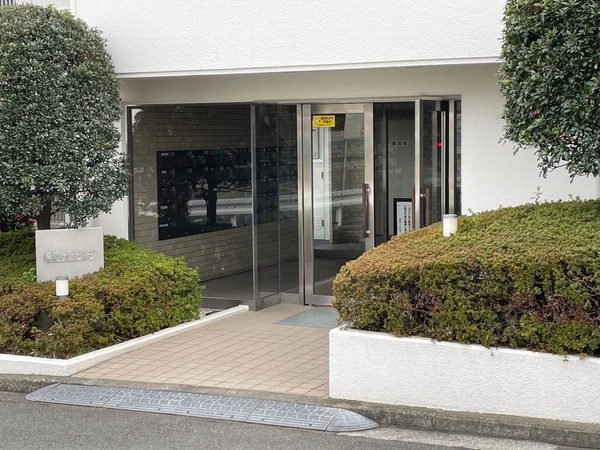 【東急ドエル希望ヶ丘ビレジ】エントランス