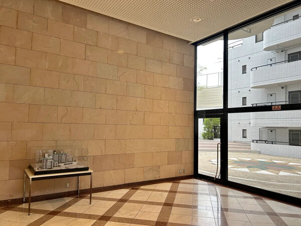 【ダイアパレスロイヤル京都桂】エントランスホール 【ダイアパレスロイヤル京都桂】エントランスホール