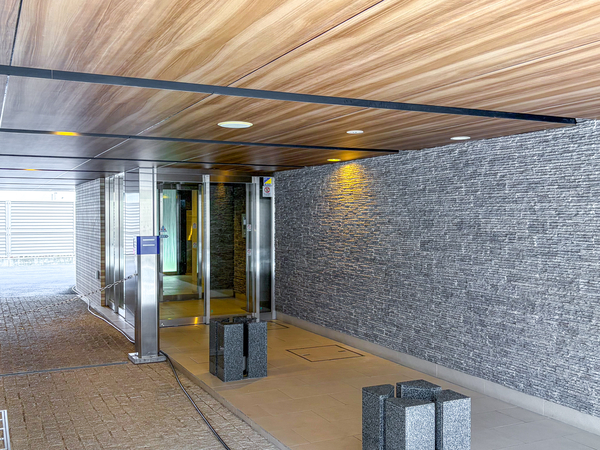 【サンクレイドル茨木下中条】エントランス 【サンクレイドル茨木下中条】エントランス