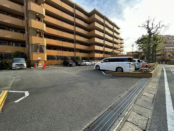 【ダイアパレス大橋南】駐車場 【ダイアパレス大橋南】駐車場