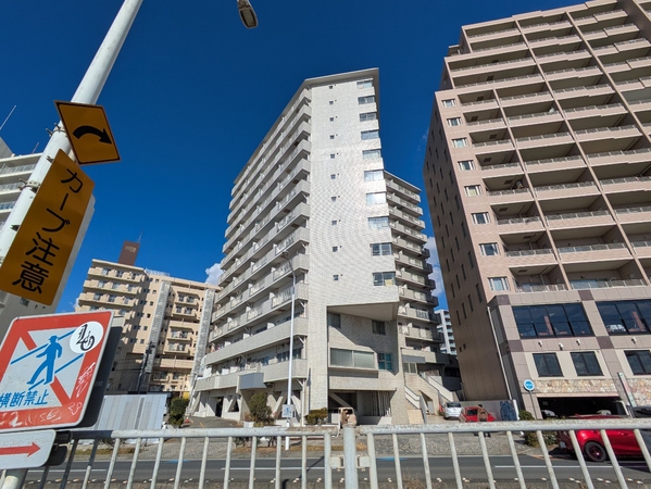 【ルックハイツ江ノ島】外観