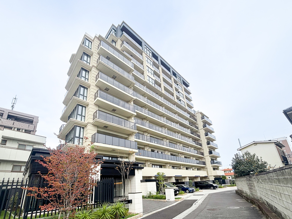 【ヴェレーナパレ・ド・クラッセ】外観