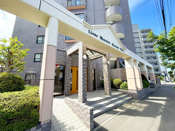 【ライオンズマンション発寒中央】エントランス