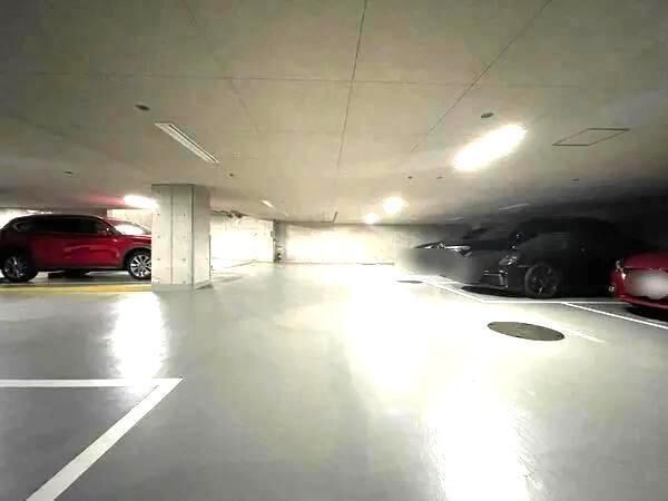 【グランエスパス御所東】共用部分(駐車場) 【グランエスパス御所東】共用部分(駐車場)