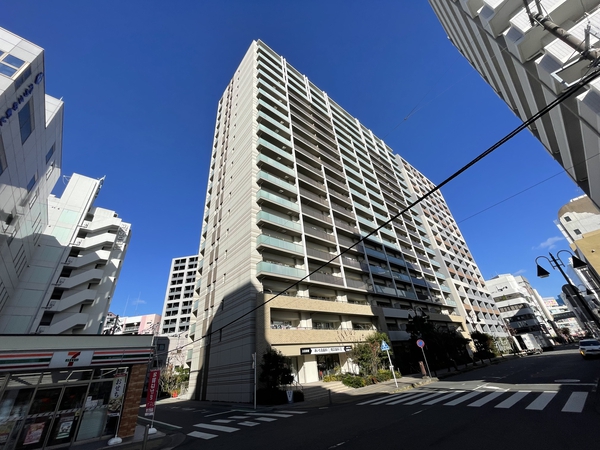 【プレミスト本厚木】外観