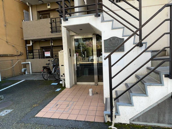 【メインステージ西国分寺一番館】エントランス