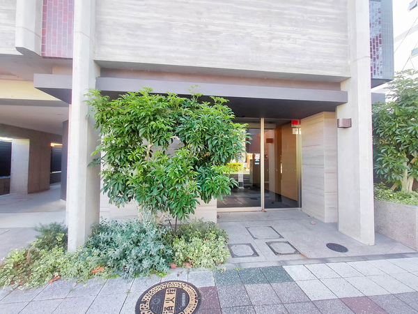 【デュフレ横浜岩間町】エントランス 【デュフレ横浜岩間町】エントランス