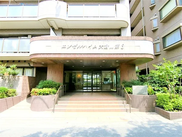 【エンゼルハイム大倉山第3】エントランス