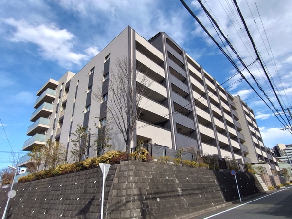 【ブランズ横浜十日市場】外観