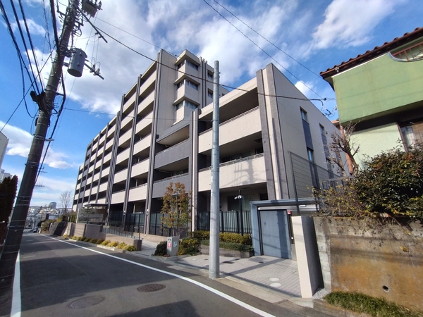 【ブランズ横浜十日市場】外観