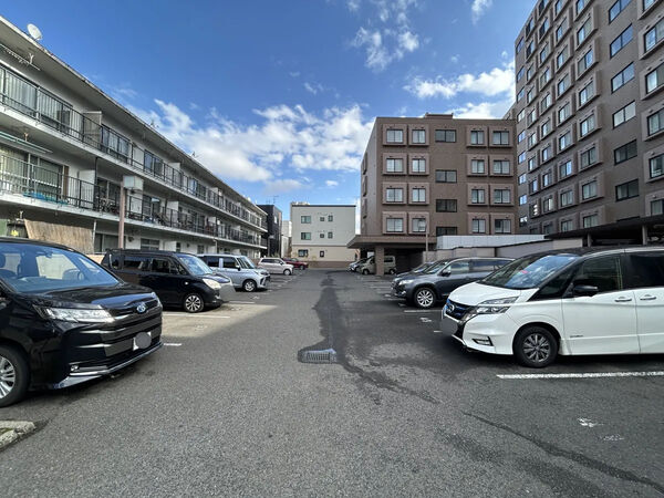 【住友リーベスト宮の沢】駐車場 【住友リーベスト宮の沢】駐車場