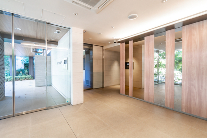 エントランスホール エントランスホール