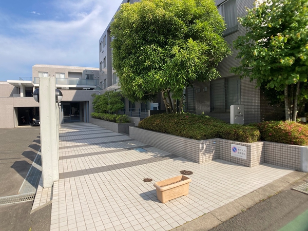 【八木山シティハウス】エントランスアプローチ