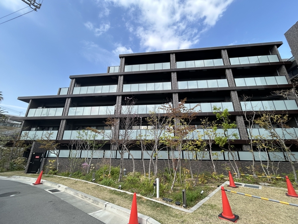 【グランリビオ甲陽園】建物外観