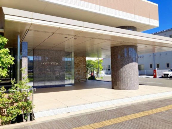 【アルスイートあすと長町】エントランスアプローチ