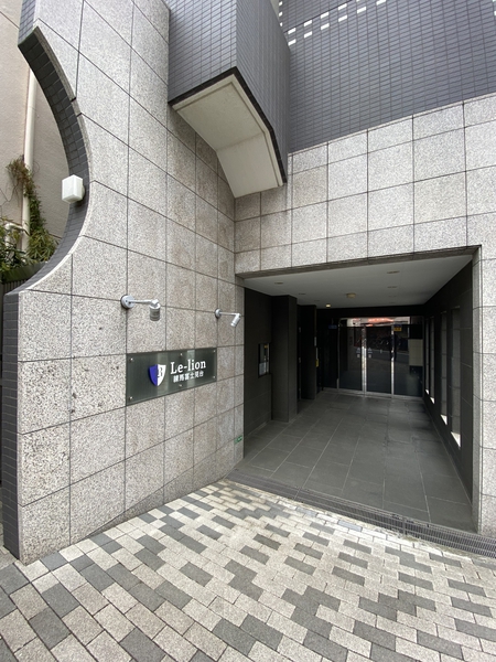 【ル・リオン練馬富士見台】エントランス