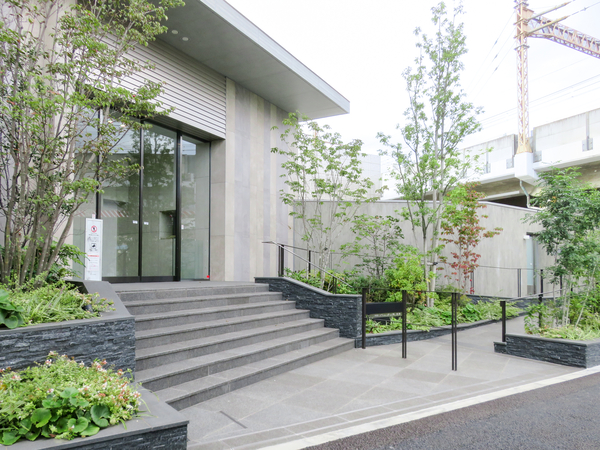 【プラウド八幡山】エントランス