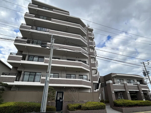 【アーバンパレス室見河畔】外観