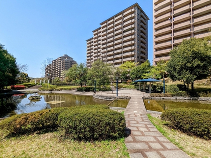 東の街 敷地内広場 水の庭 東の街 敷地内広場 水の庭