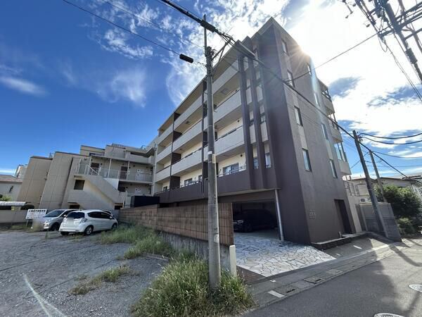 【コモドルーチェゼクシア大宮上落合】外観