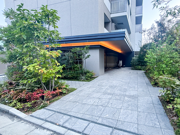 【クリオ亀有ガーデンマークス】エントランス