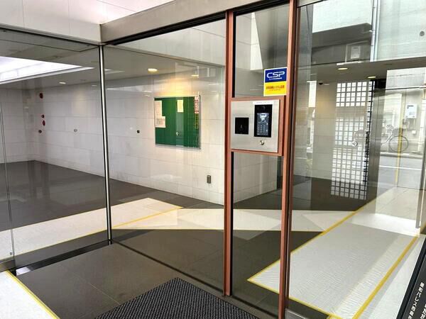 【菱和パレス西麻布】エントランス 【菱和パレス西麻布】エントランス