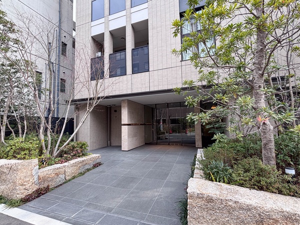 【グランドメゾン清水谷THE HOUSE】エントランス