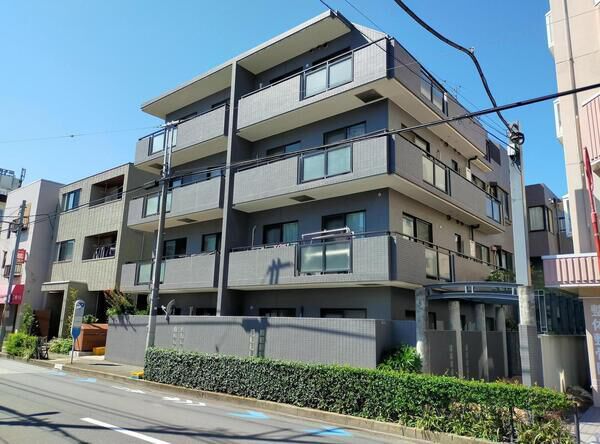 【アクロス上馬】外観写真