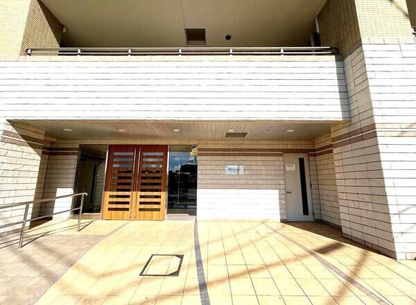 【D’クラディア平井】エントランス2 【D’クラディア平井】エントランス2