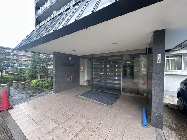 【日商岩井福陵マンション】エントランス